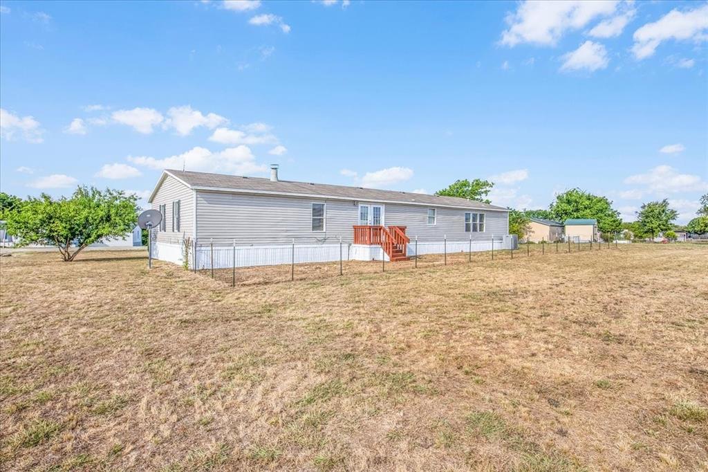 Photo 4 of 40 of 12570 Meadow Green Lane mobile home