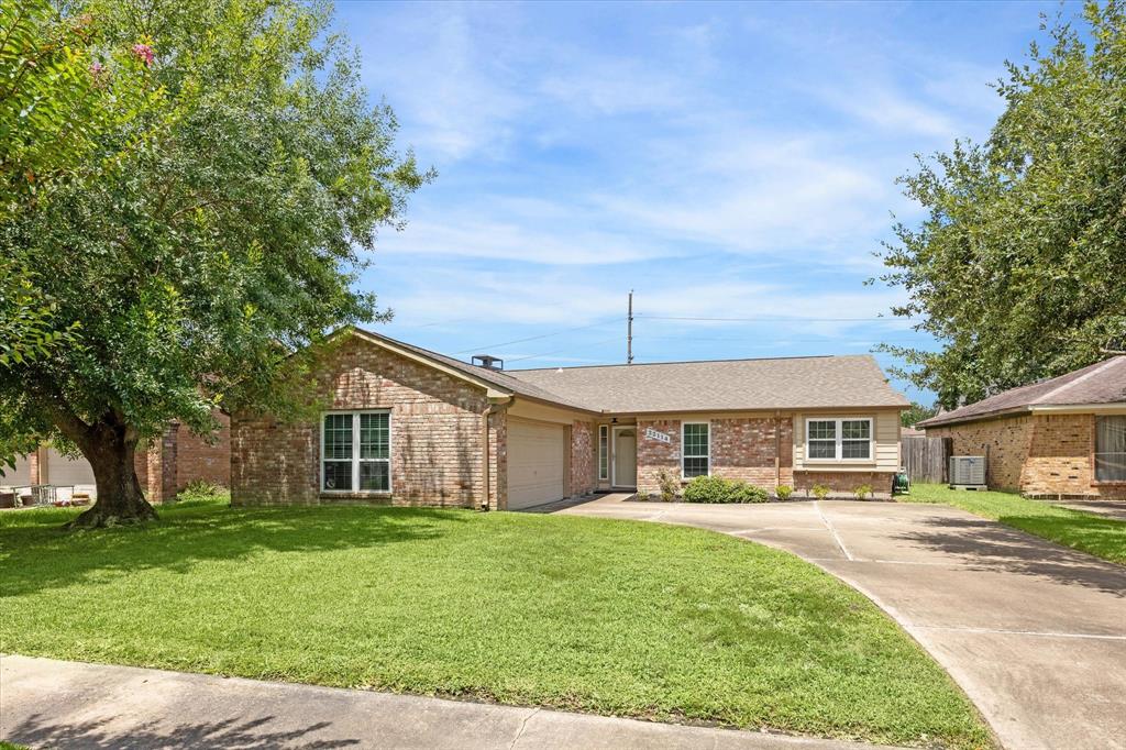 Photo 4 of 33 of 22114 Goldstone Drive house