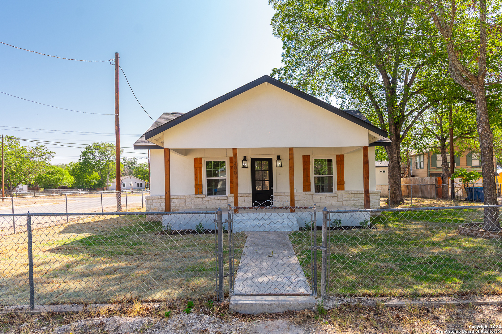 Photo 1 of 19 of 1200 N Park Street house