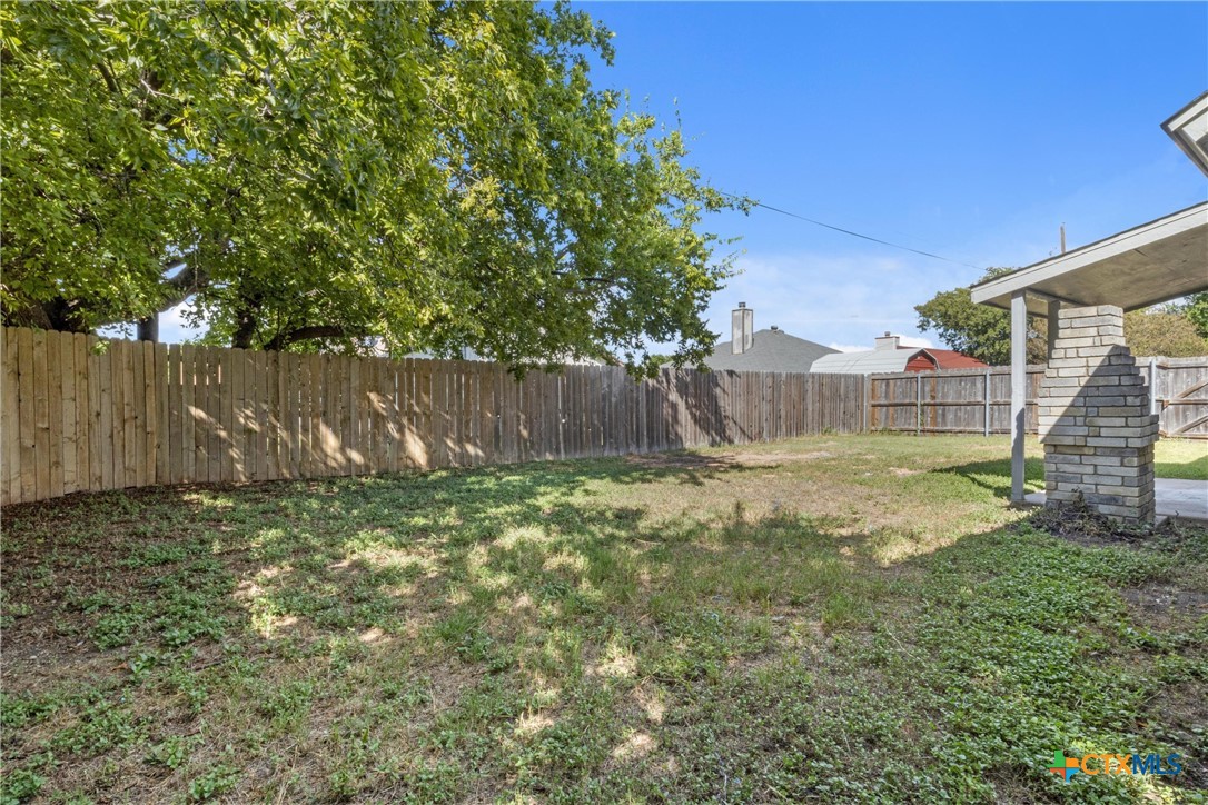 Photo 21 of 26 of 2507 Bluebonnet Dr house