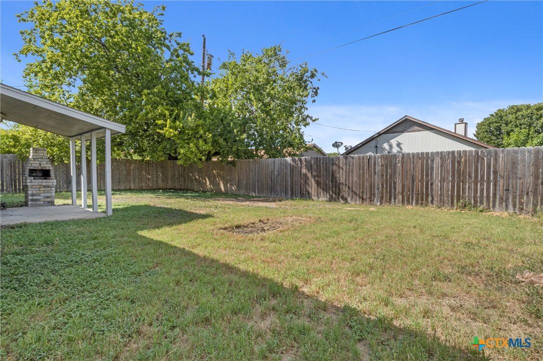 Photo 25 of 26 of 2507 Bluebonnet Dr house