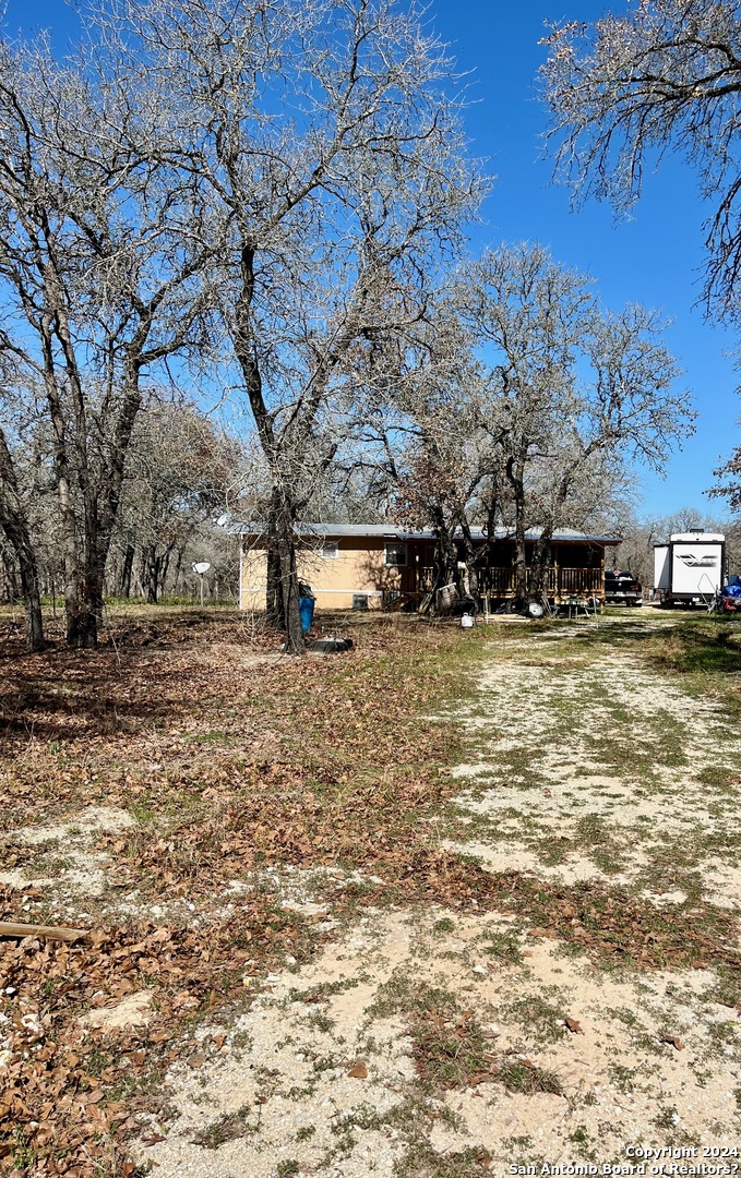 Photo 19 of 29 of 221 OAK HOLLOW DR mobile home