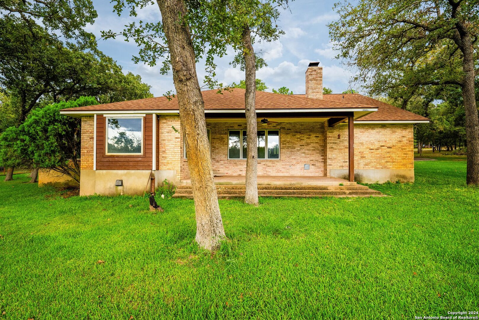 Photo 43 of 81 of 314 OAK BEND DR house