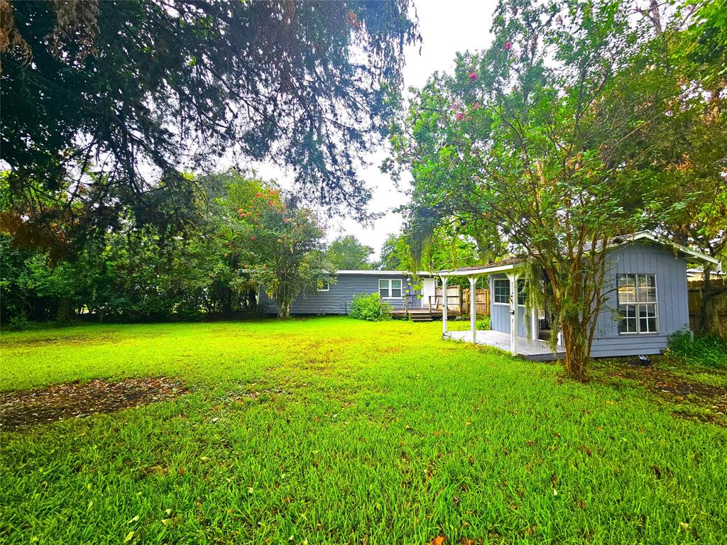 Photo 8 of 23 of 602 Winding Way Street house