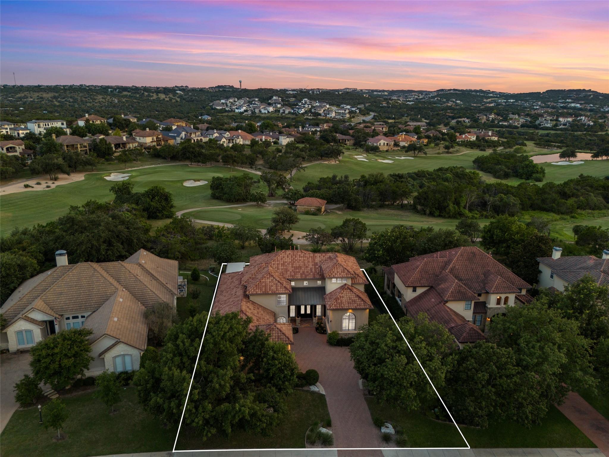 Photo 8 of 40 of 207 Jack Nicklaus DR house