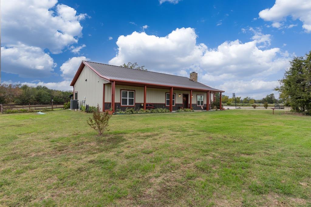 Photo 4 of 40 of 7171 County Road 3223 house