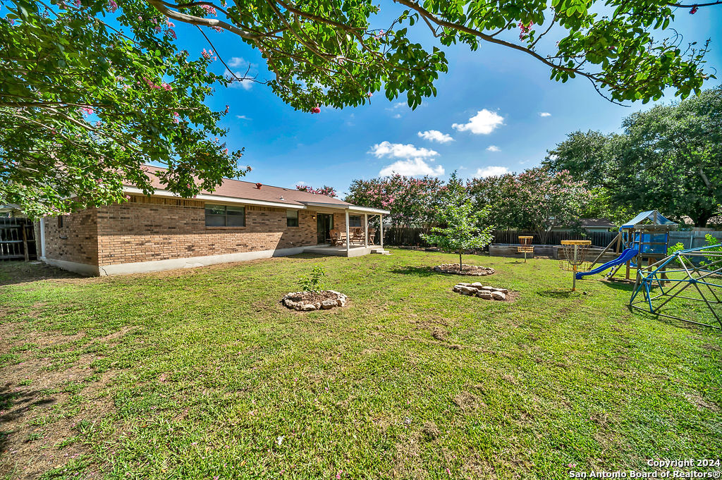 Photo 18 of 20 of 1613 HEATHER LN house