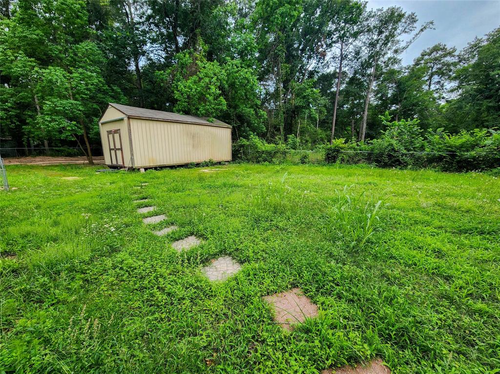 Photo 4 of 30 of 19742 Live Oak N mobile home