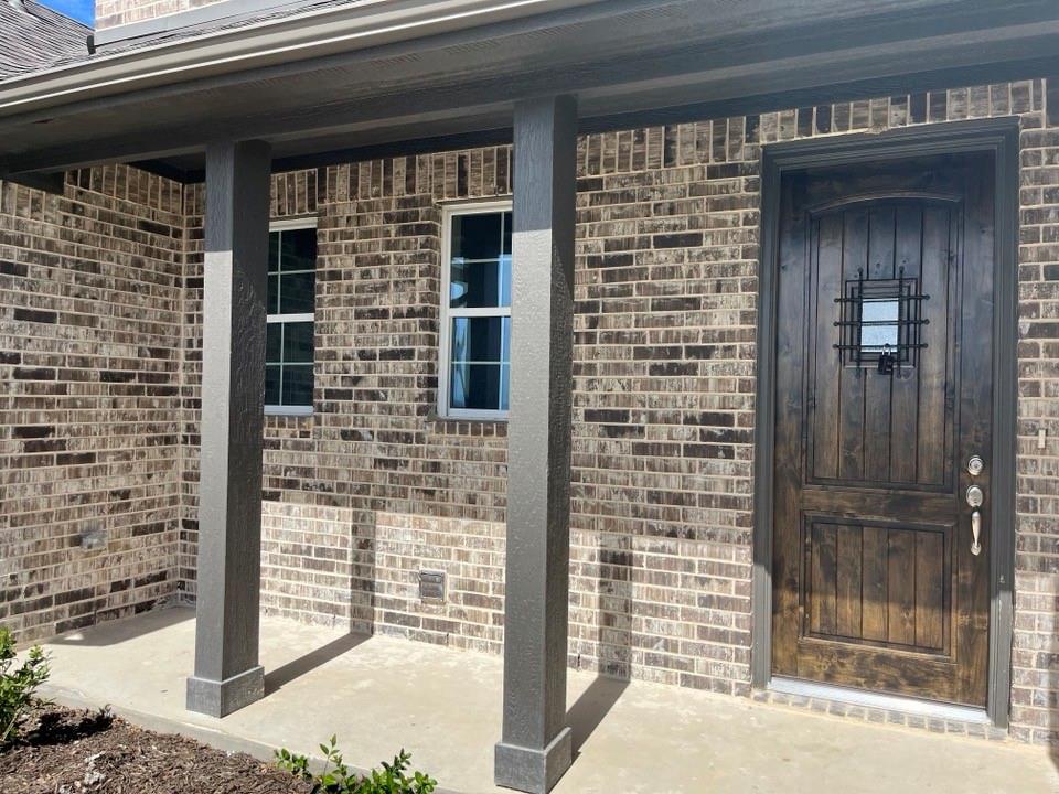 Photo 2 of 12 of 116 Spanish Moss Trail house