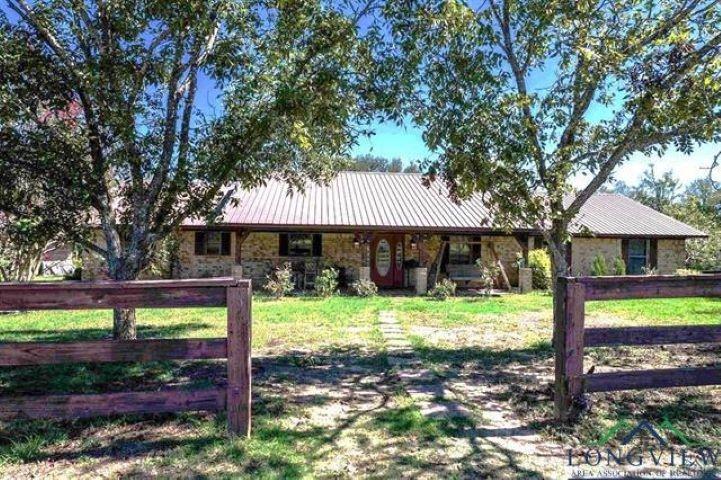 Photo 1 of 38 of 195 County Road 1772 house