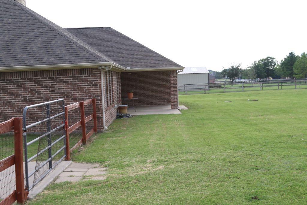 Photo 18 of 40 of 7920 Meadow Ridge Drive house