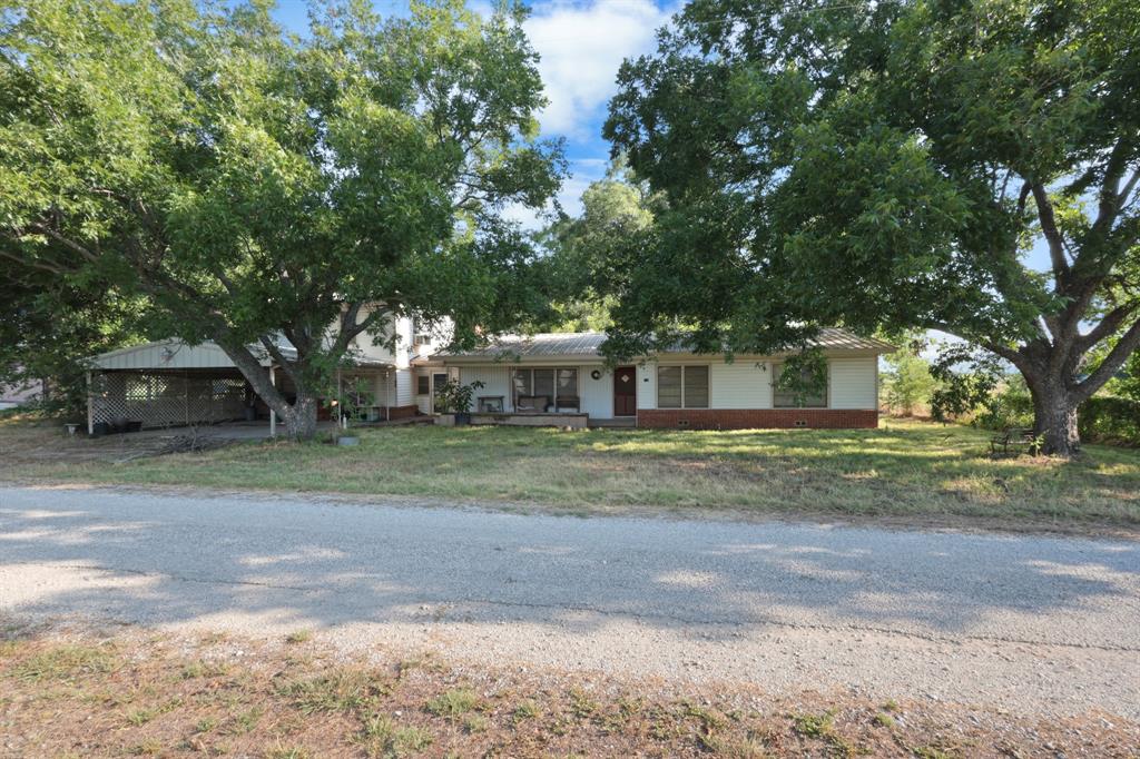 Photo 17 of 37 of 117 Bluebonnett house