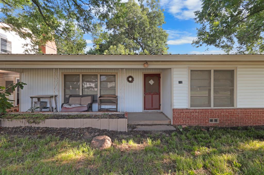 Photo 19 of 37 of 117 Bluebonnett house