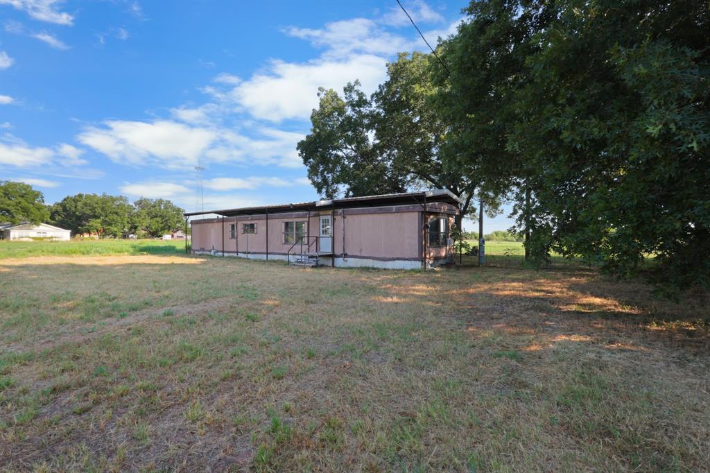 Photo 21 of 37 of 117 Bluebonnett house