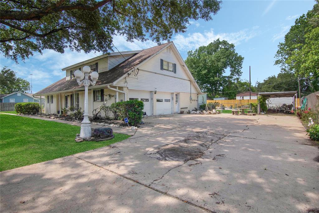 Photo 10 of 47 of 2534 Oleander Drive house