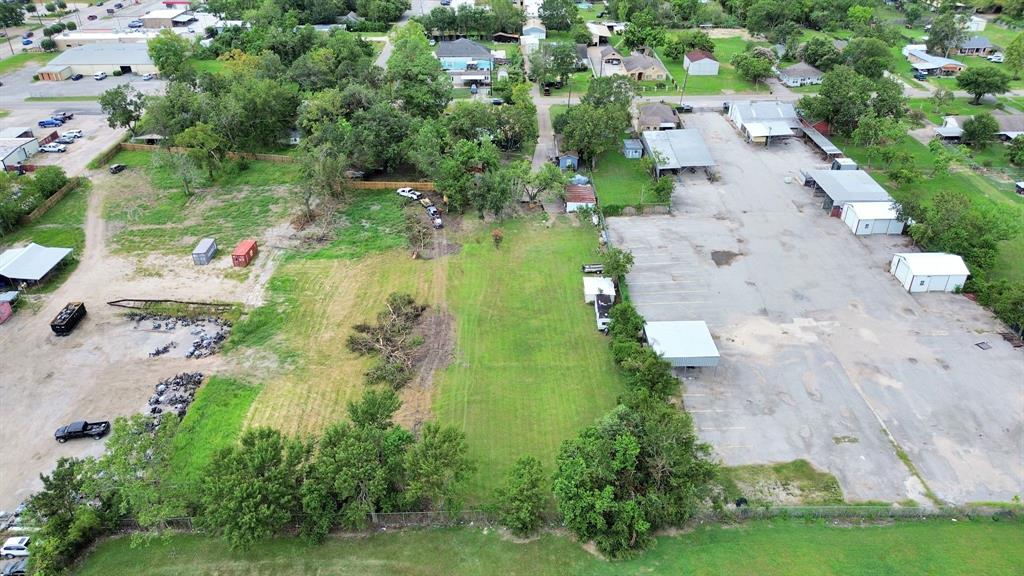 Photo 12 of 14 of 4812 Holly Avenue mobile home