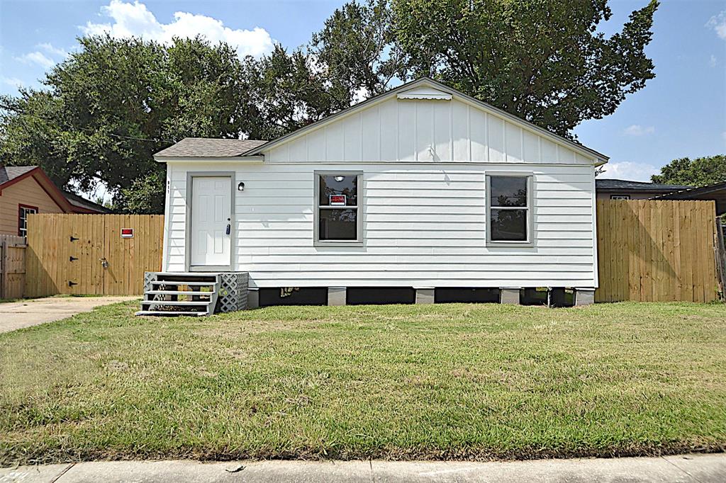 Photo 1 of 17 of 911 Whitaker Avenue house