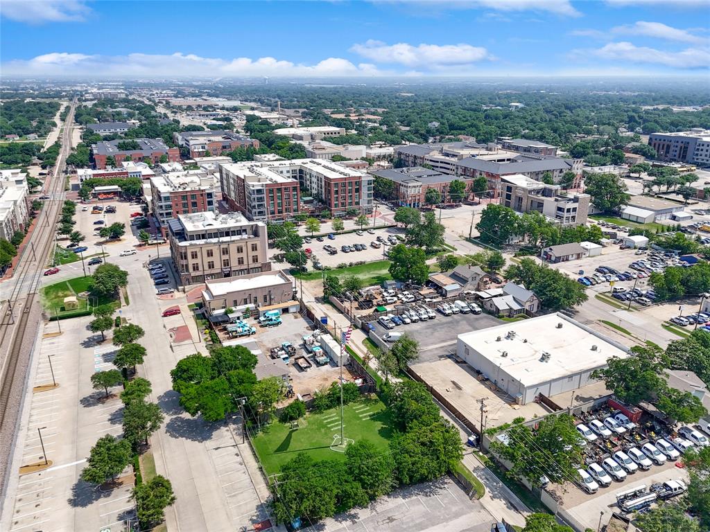 Photo 15 of 28 of 824 Comal Drive townhome