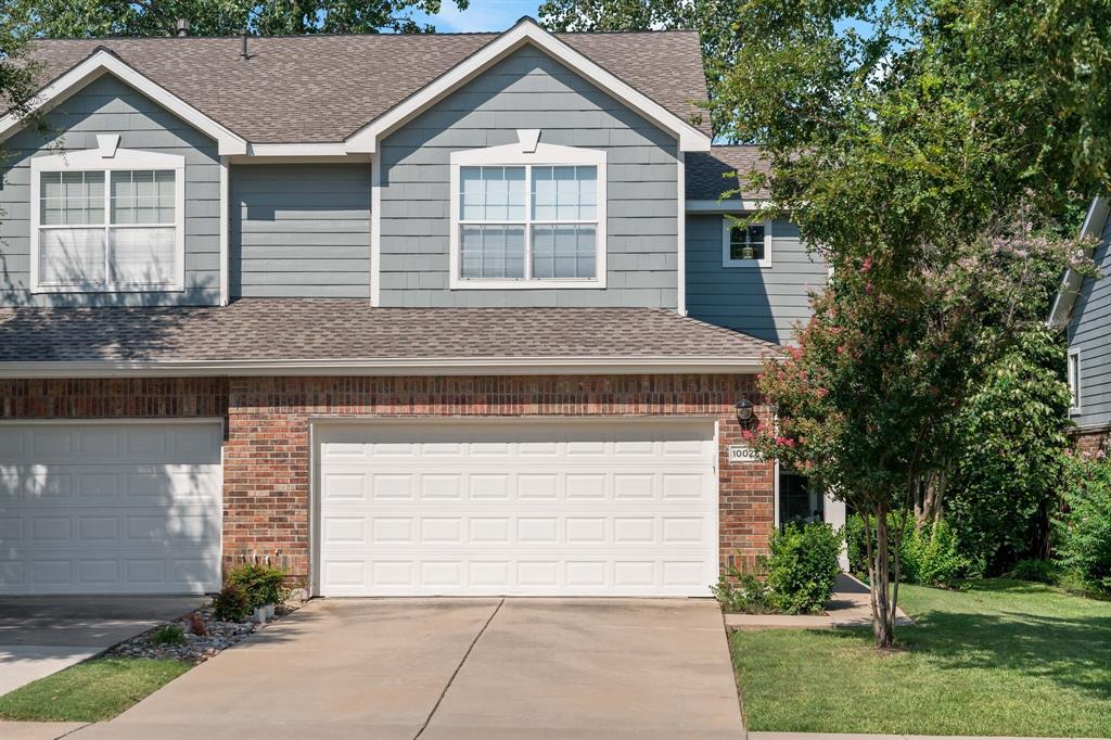 Photo 2 of 39 of 10025 Castlewood Drive townhome