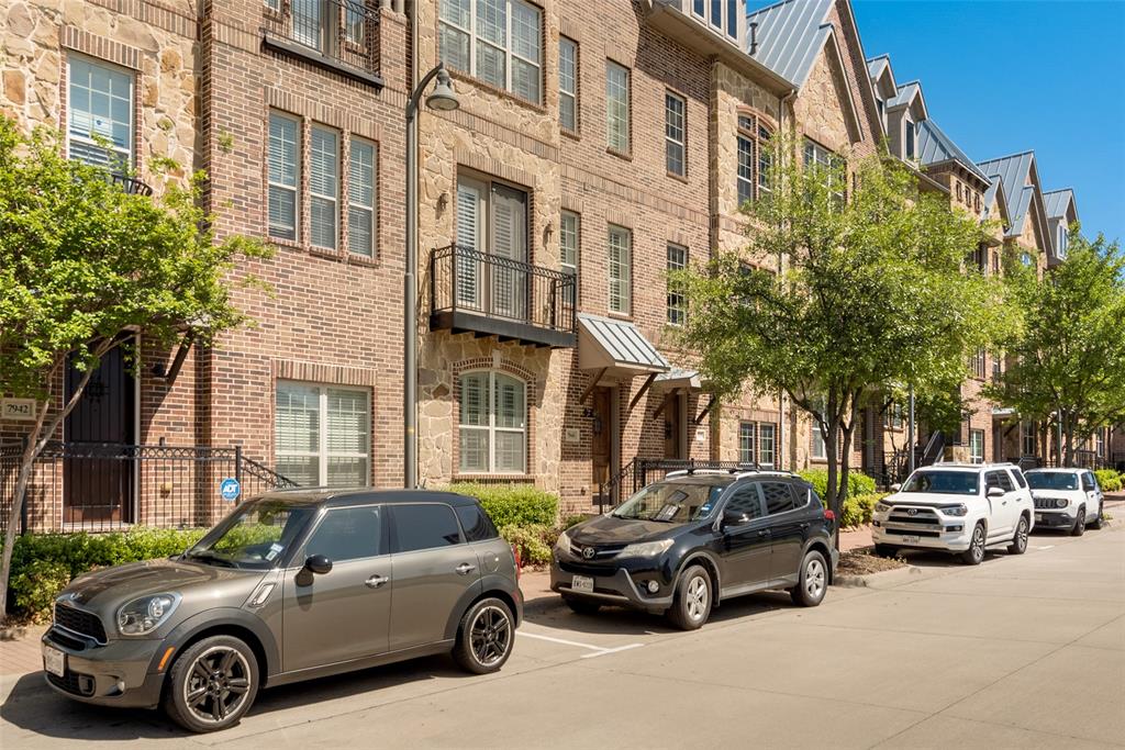 Photo 4 of 29 of 7940 Bishop Road townhome