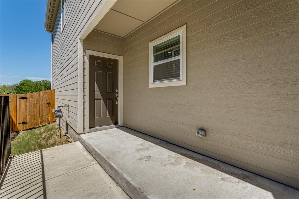 Photo 3 of 25 of 324 Stone Court townhome