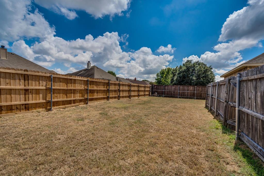 Photo 5 of 26 of 208 Cobblestone Circle house