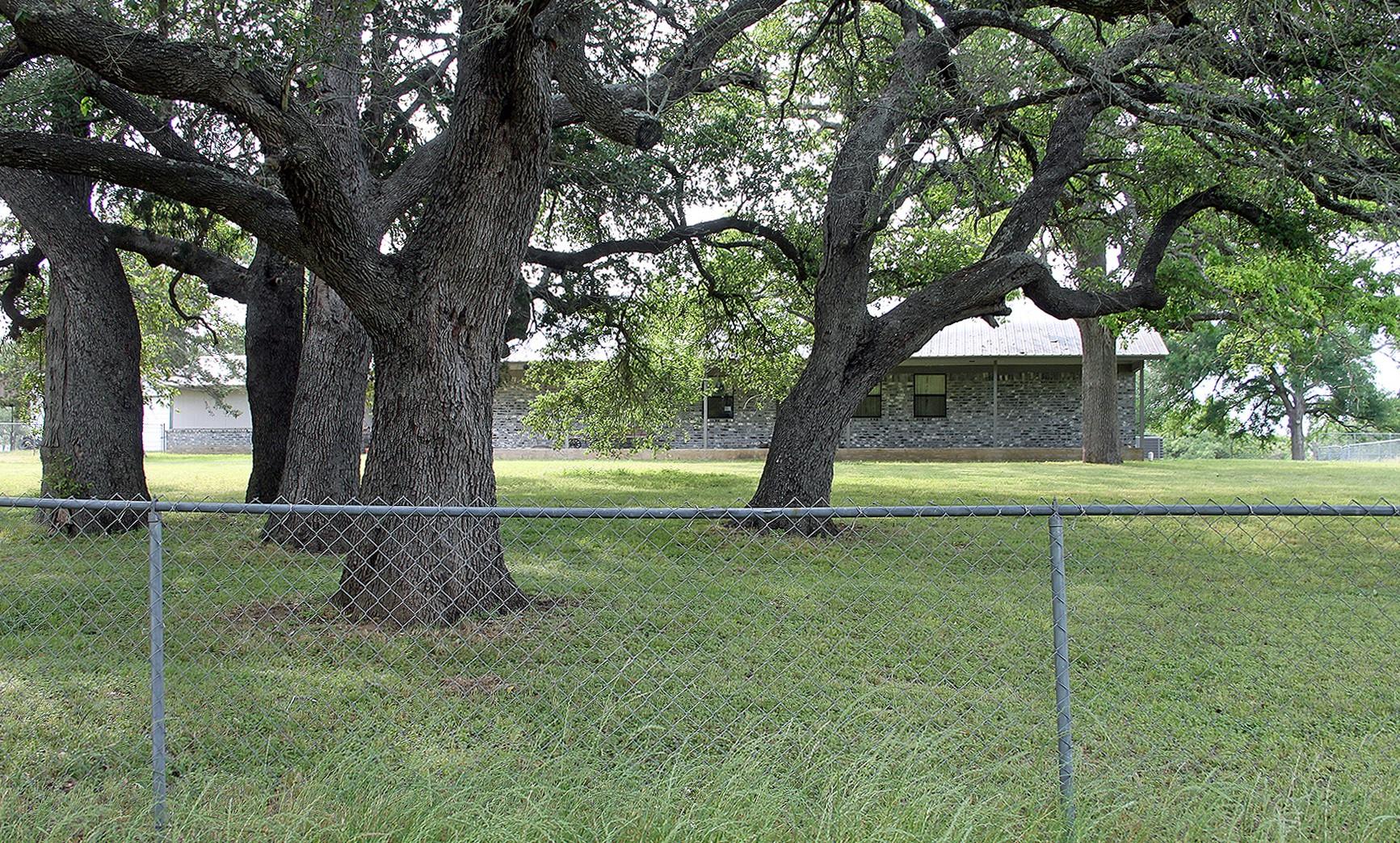 Photo 6 of 40 of 854 Pettytown RD house