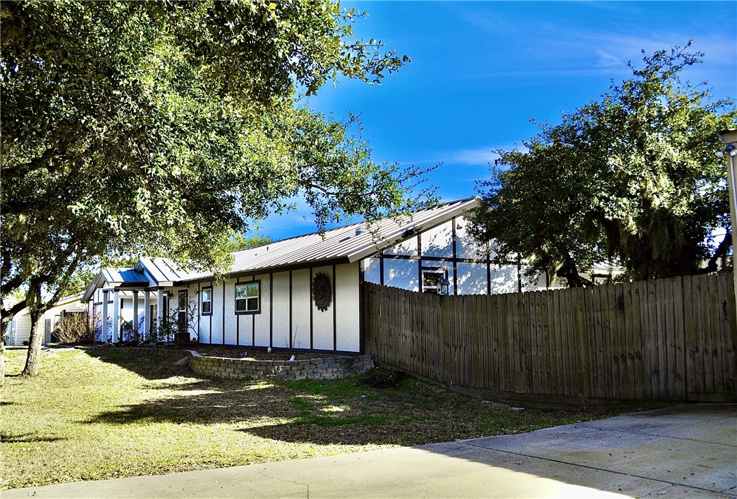 Photo 3 of 36 of 445 Desota Drive house