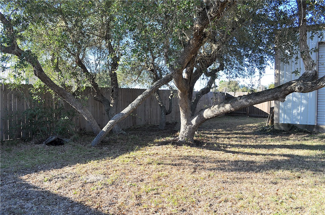 Photo 5 of 36 of 445 Desota Drive house