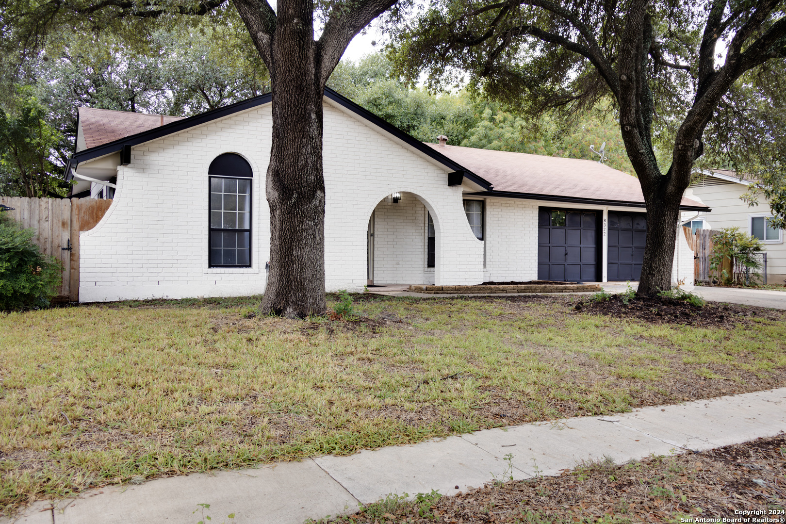 Photo 4 of 42 of 8322 Shoal Creek Dr house