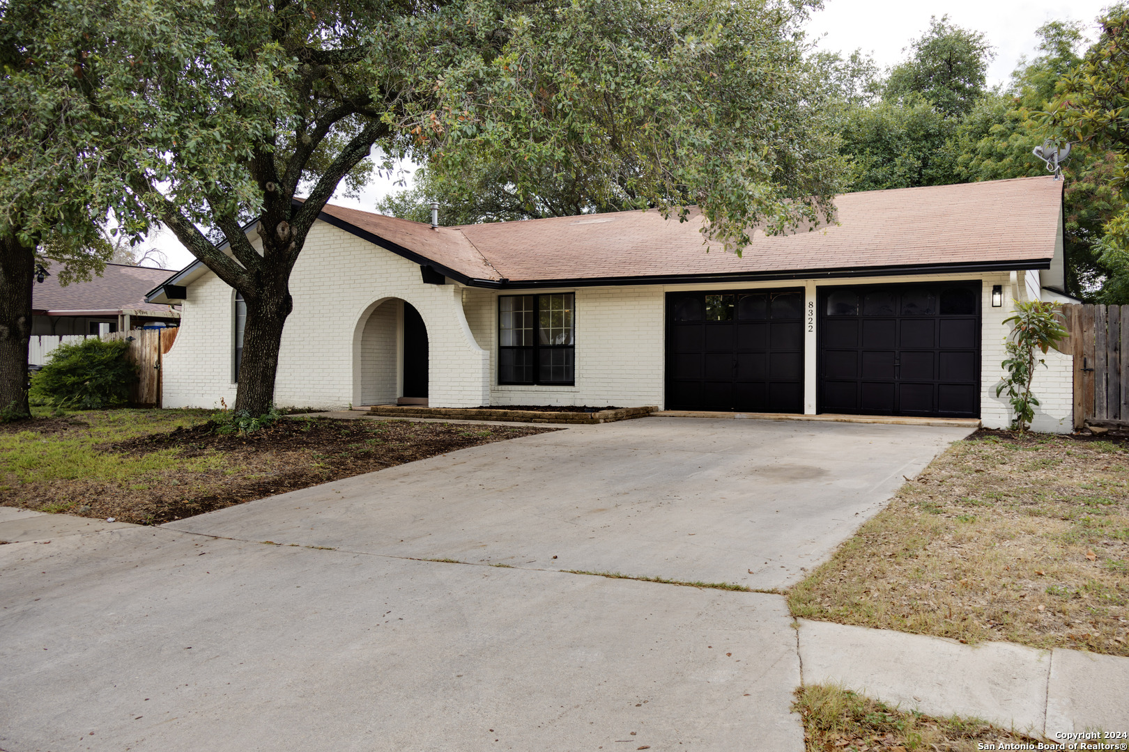 Photo 5 of 42 of 8322 Shoal Creek Dr house