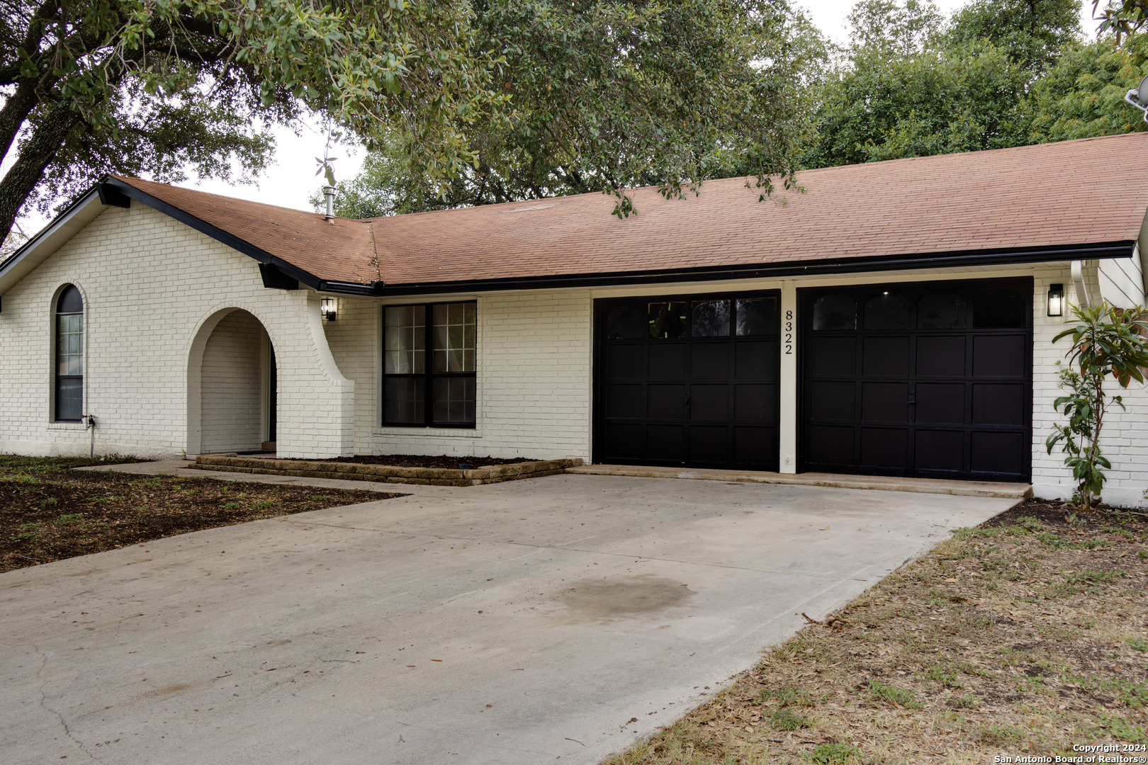 Photo 6 of 42 of 8322 Shoal Creek Dr house