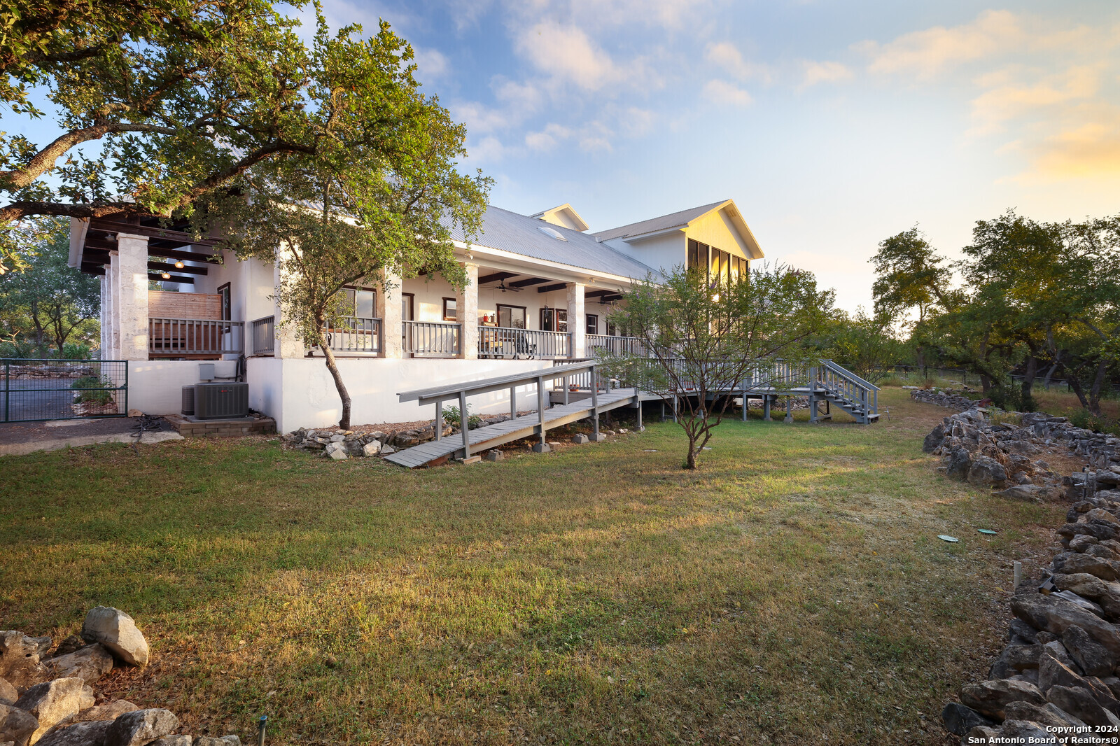 Photo 52 of 61 of 1042 FLAGSTONE DR house