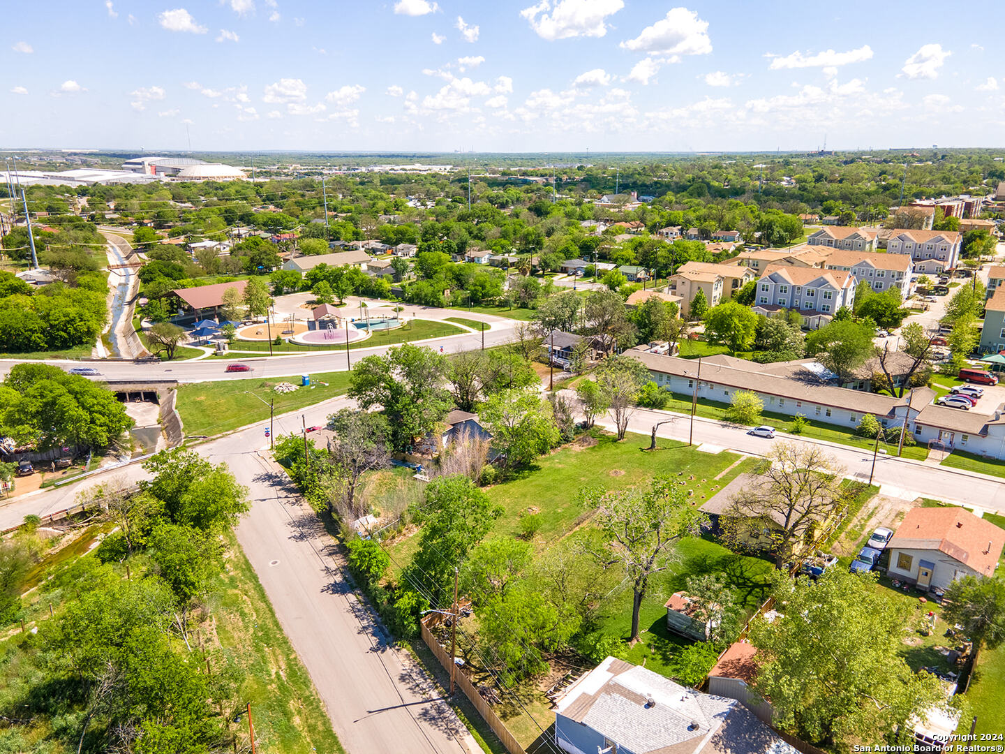 Photo 14 of 18 of 1811 BURLESON land