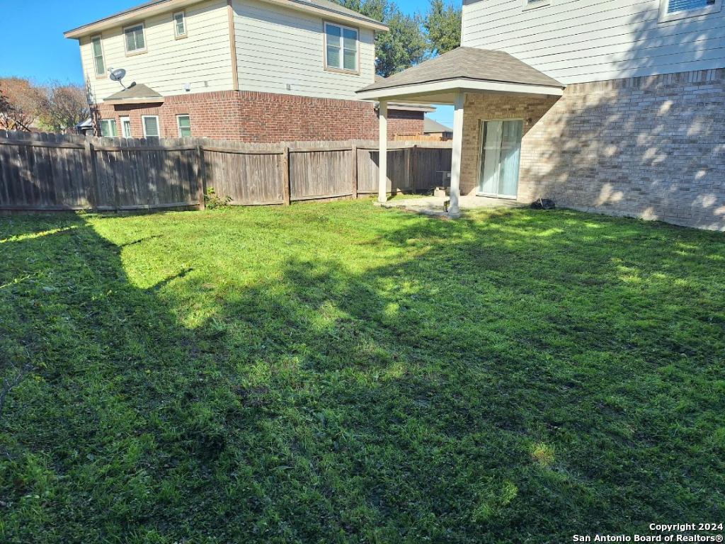 Photo 5 of 5 of 6631 Sabine Pass house