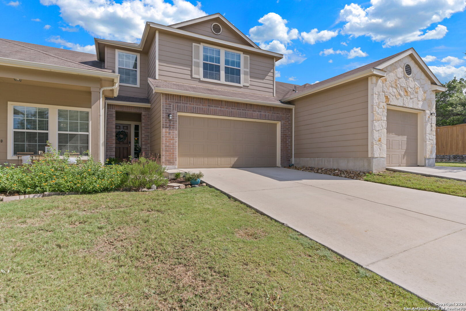 Photo 2 of 27 of 3810 Olive Green townhome