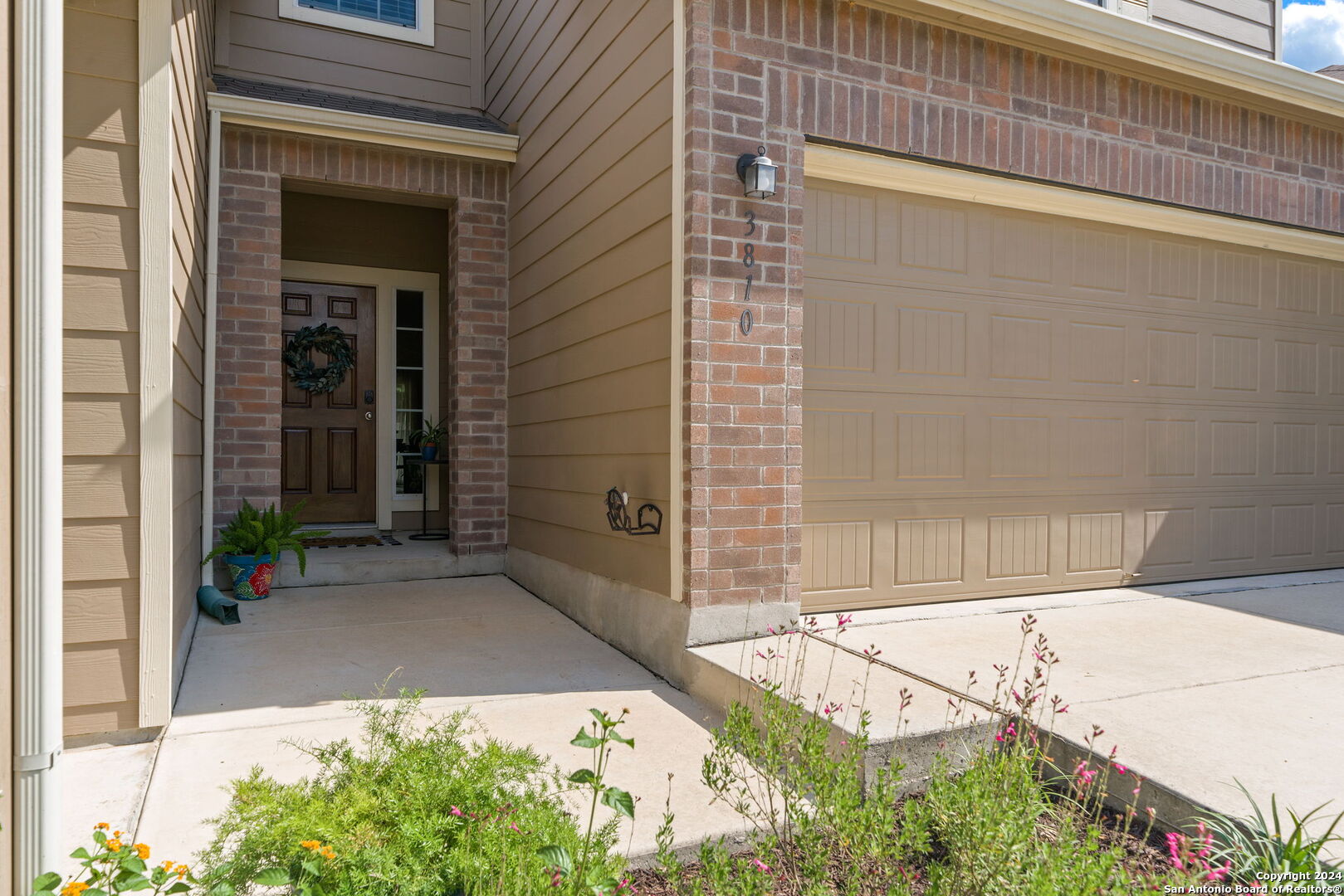 Photo 3 of 27 of 3810 Olive Green townhome