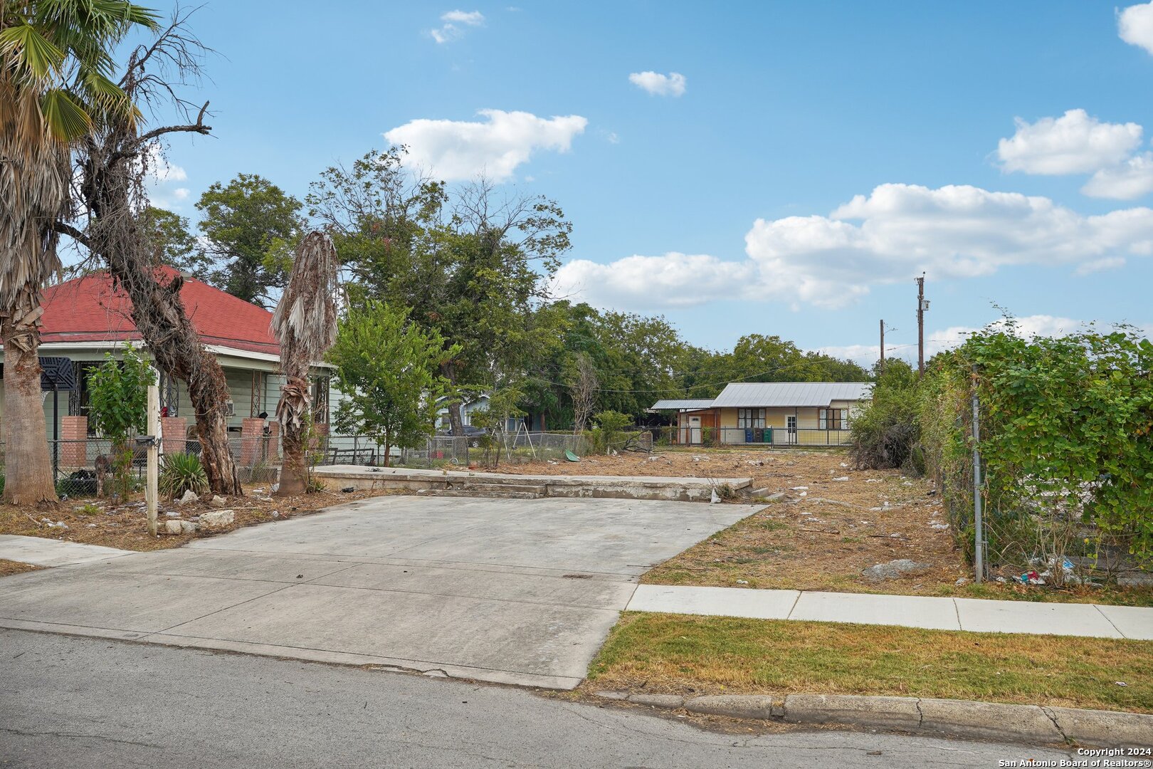 Photo 3 of 6 of 2923 W TRAVIS ST land