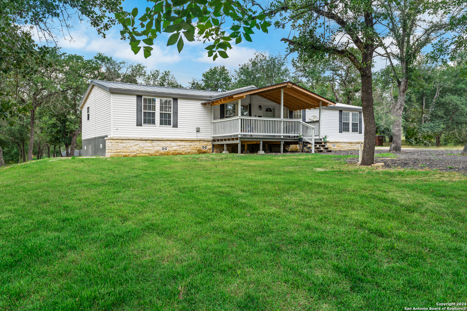 Photo 1 of 21 of 2018 Sandy Bend mobile home