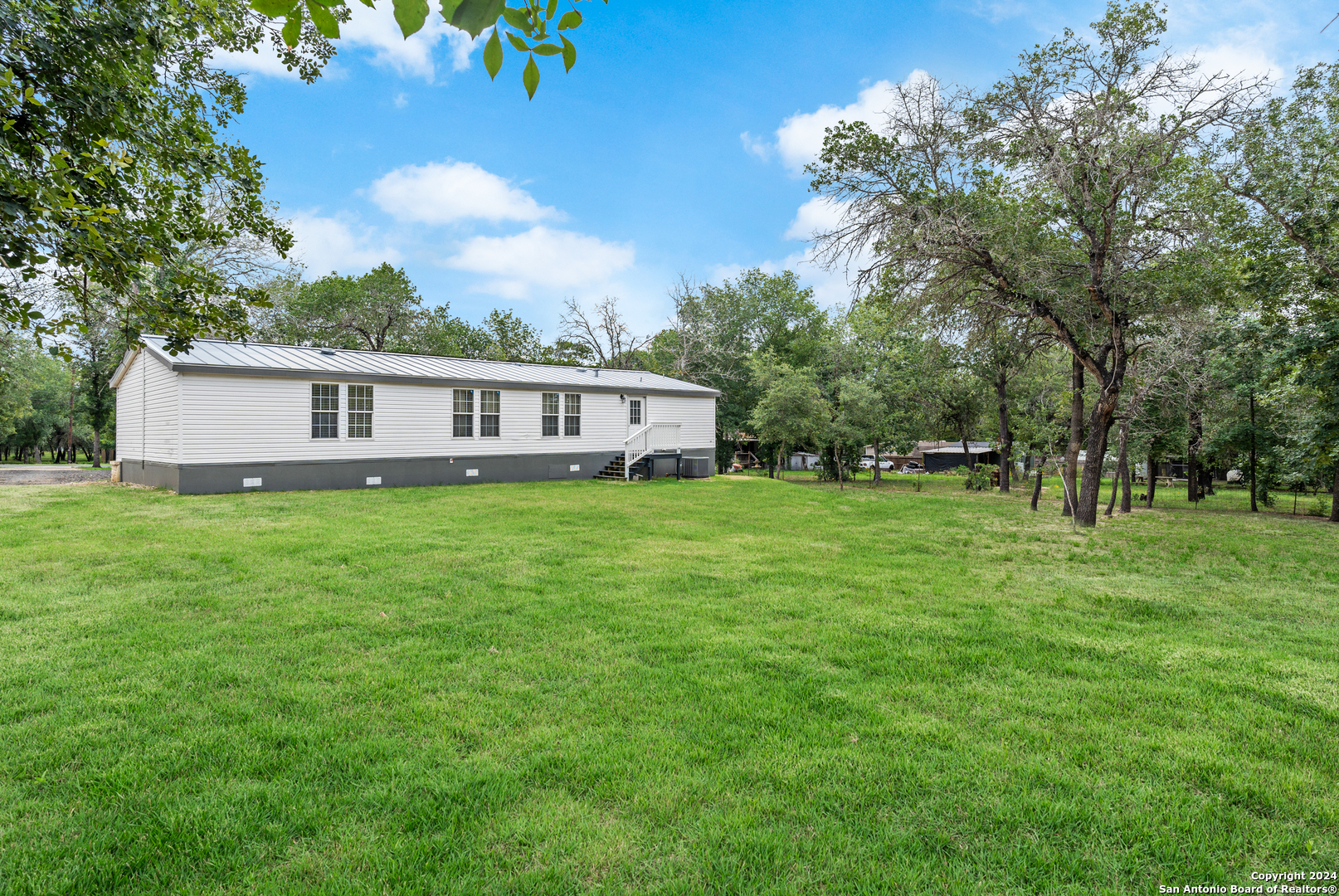 Photo 18 of 21 of 2018 Sandy Bend mobile home