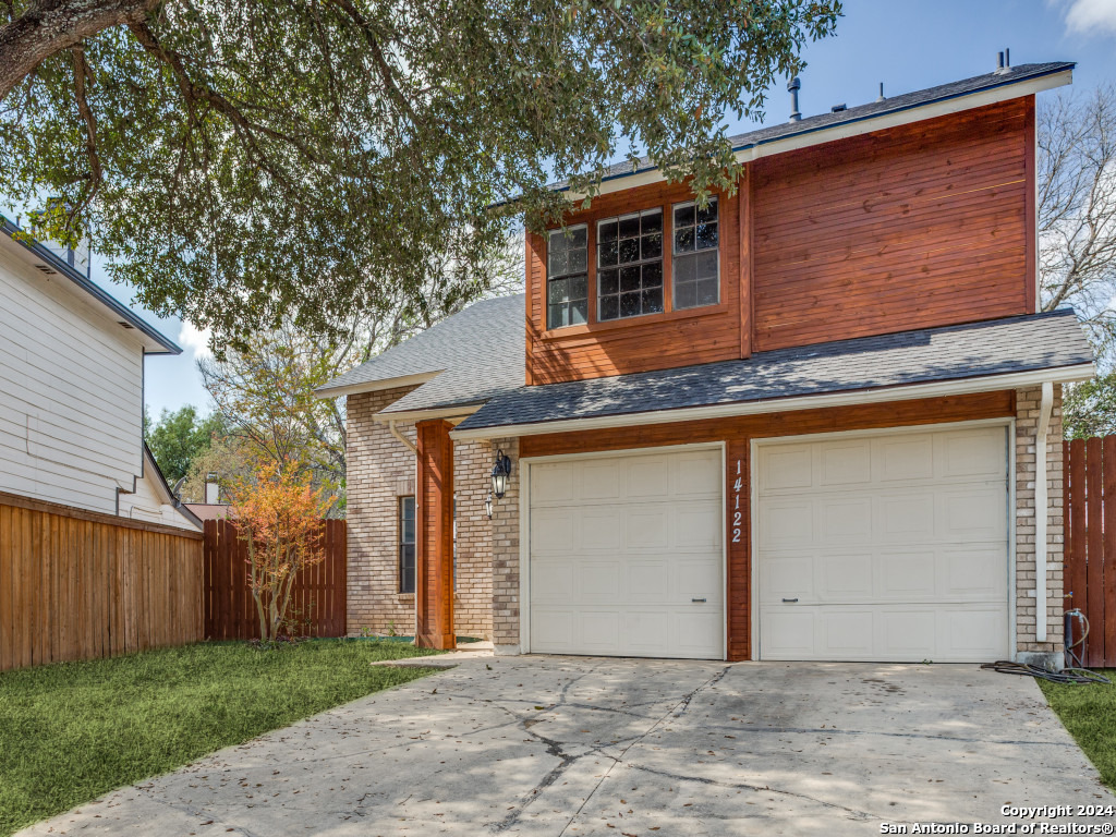 Photo 3 of 24 of 14122 FAIRWAY OAKS house