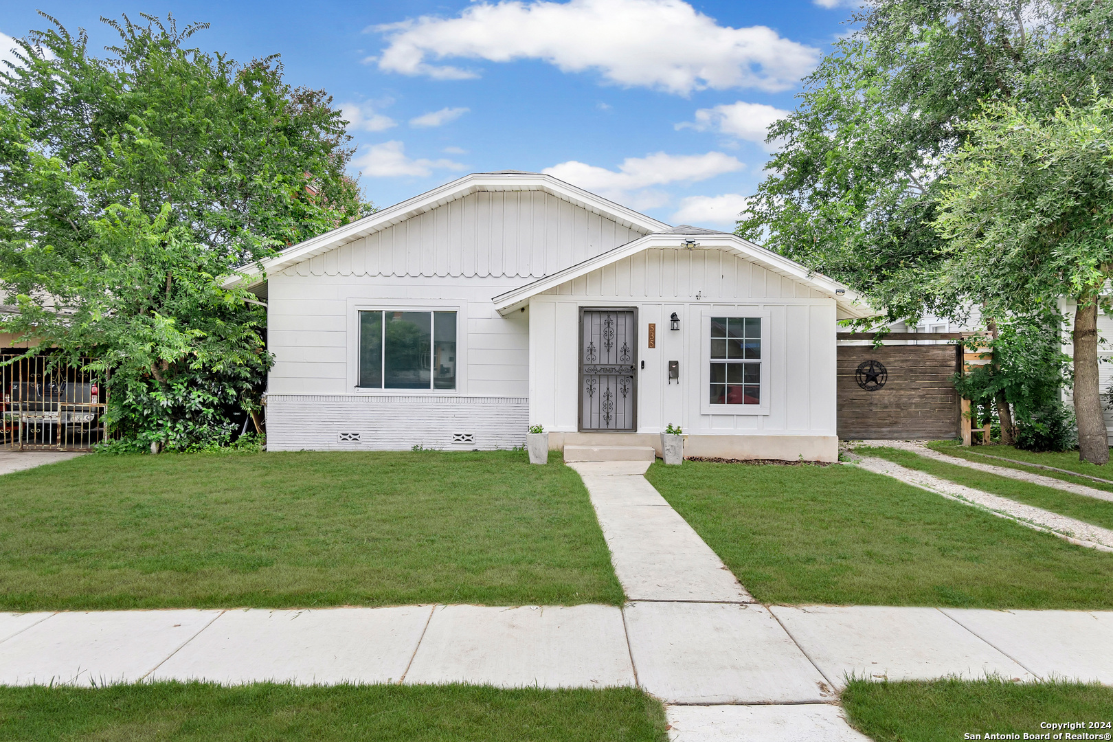 Photo 1 of 19 of 535 BAILEY AVE house