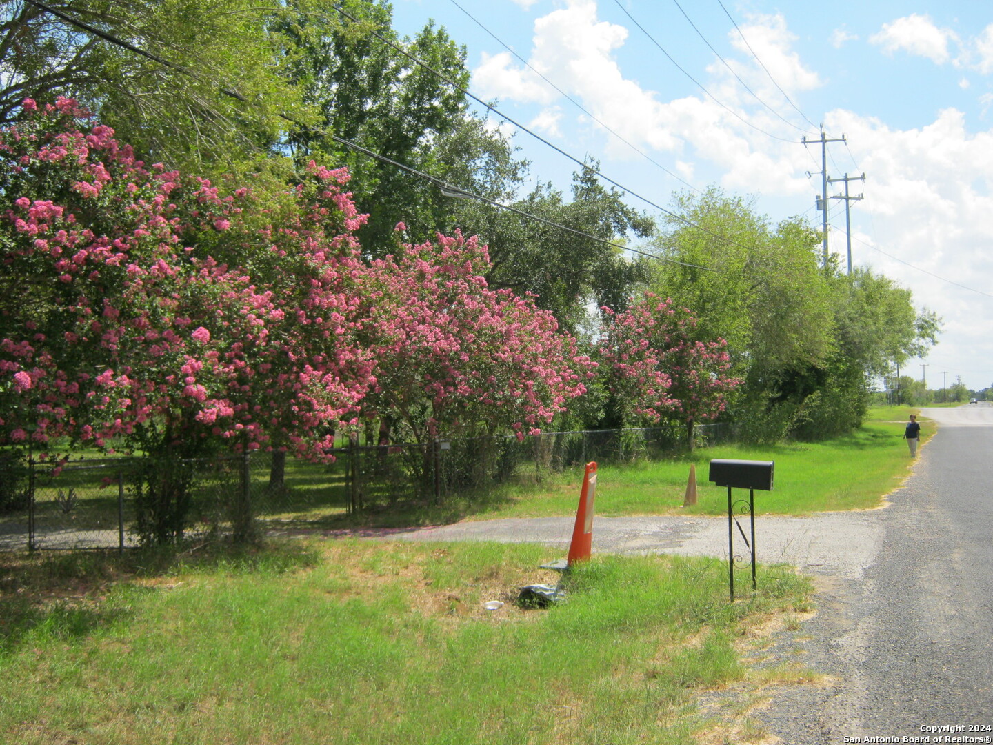 Photo 2 of 6 of 19120 S JETT RD land