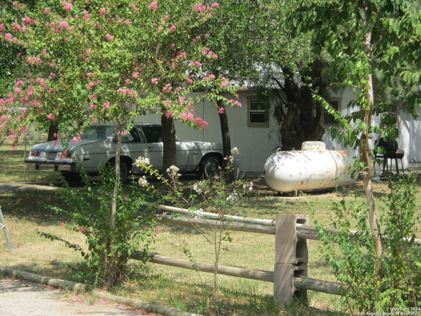 Photo 3 of 6 of 19120 S JETT RD land