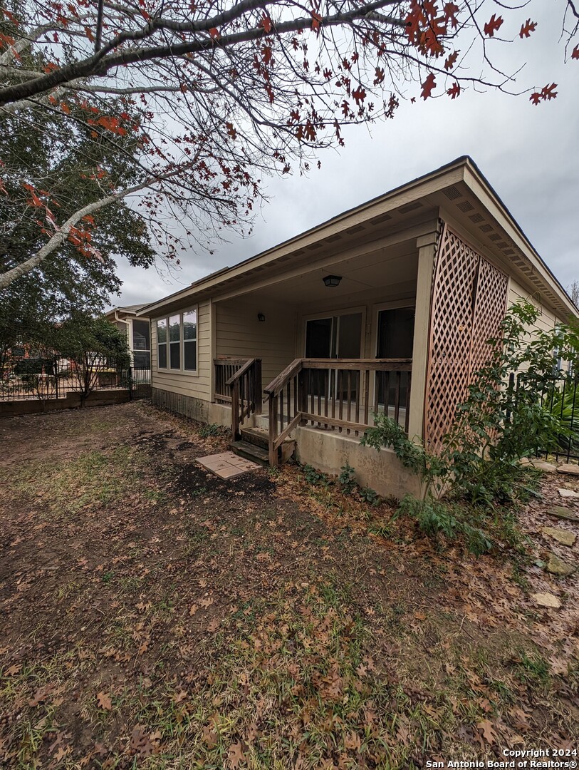 Photo 17 of 28 of 12730 PRONGHORN OAK house