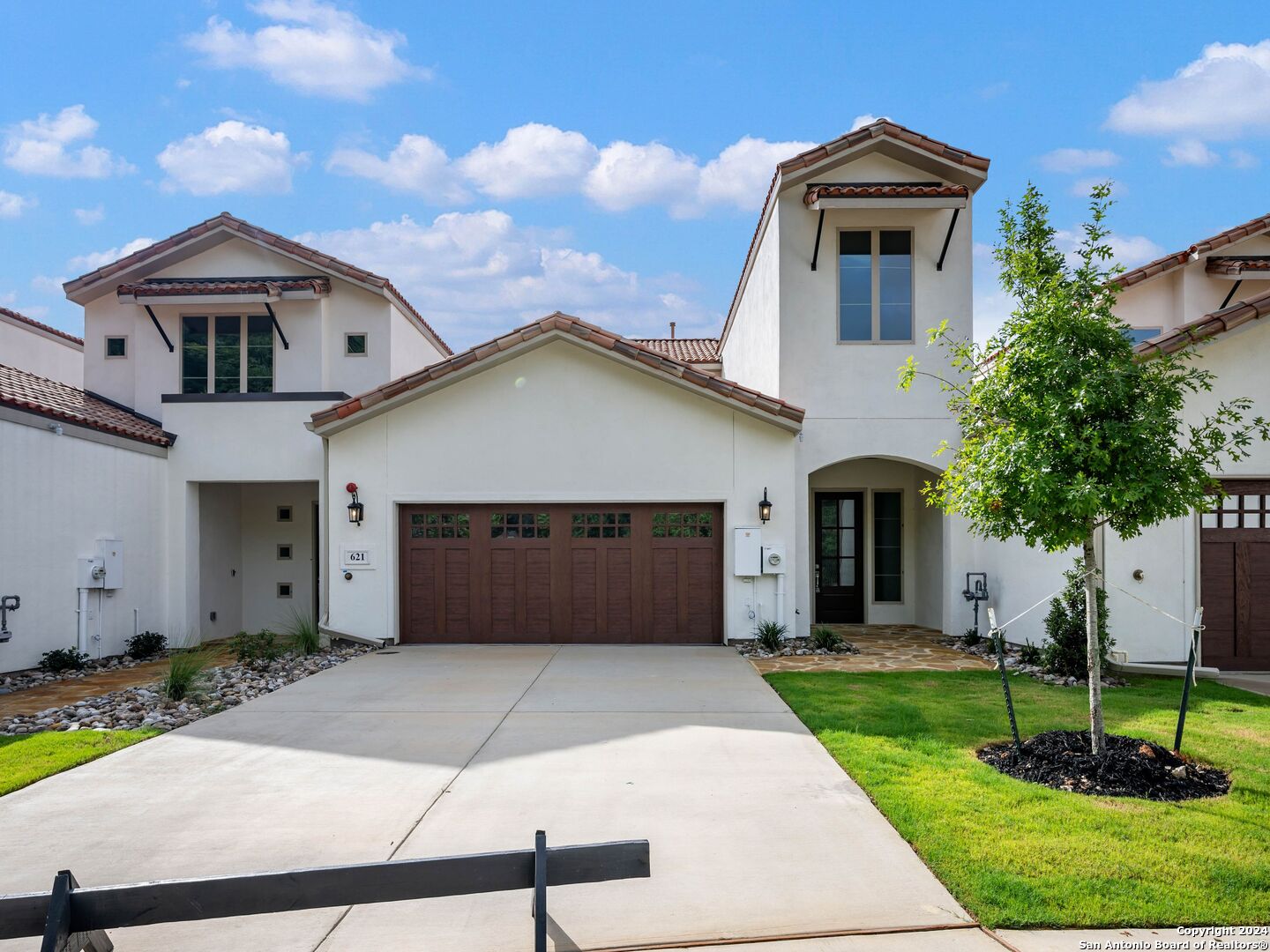 Photo 1 of 50 of 621 Quarry Hts townhome