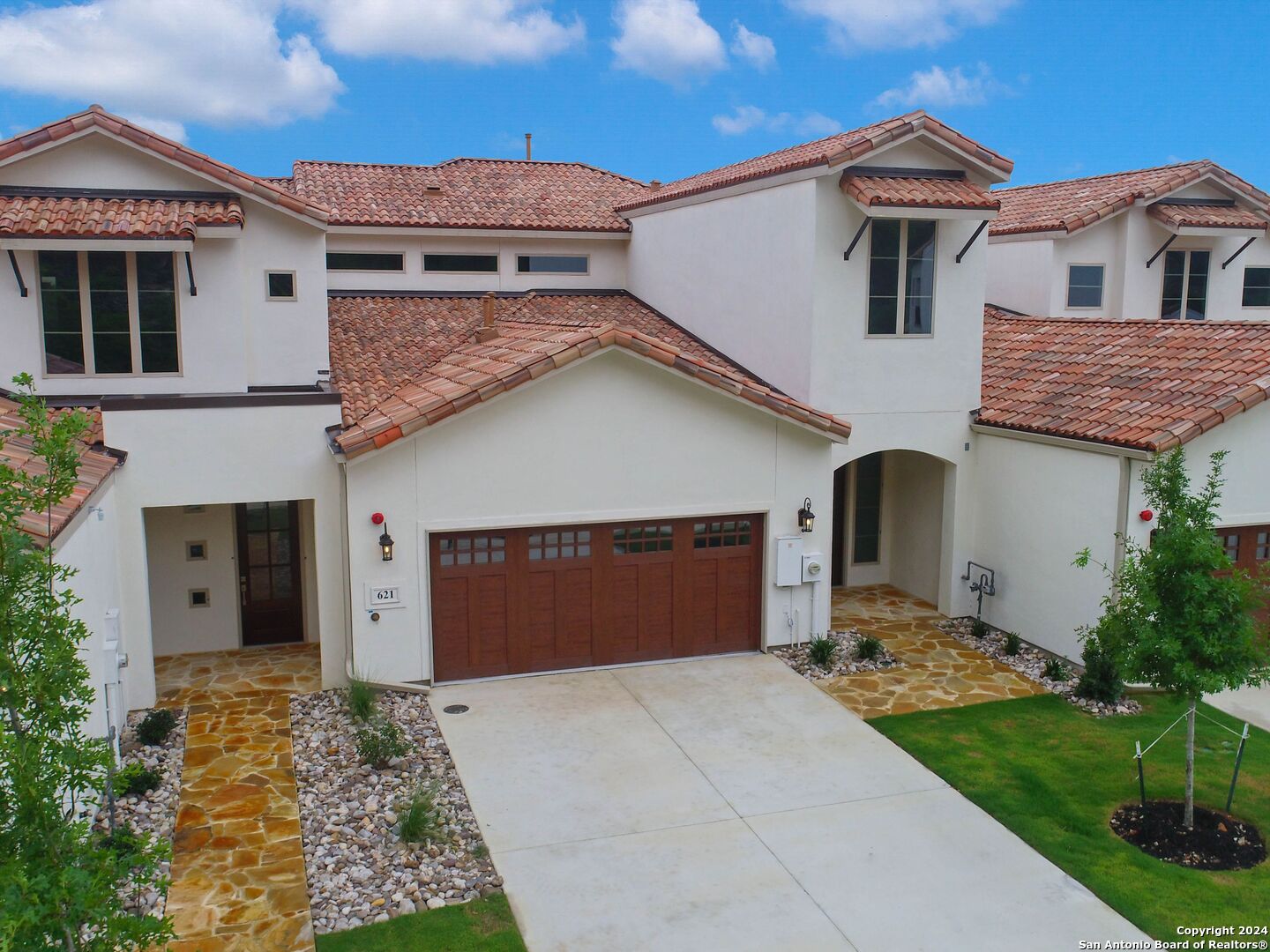 Photo 5 of 50 of 621 Quarry Hts townhome