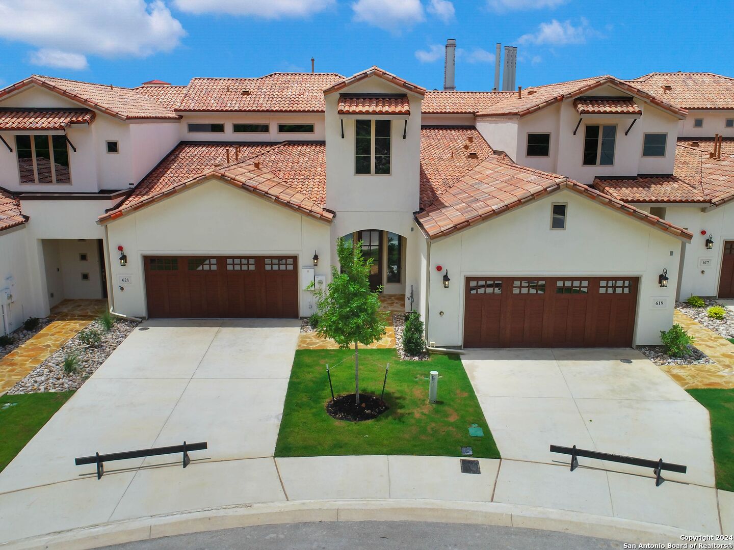 Photo 6 of 50 of 621 Quarry Hts townhome