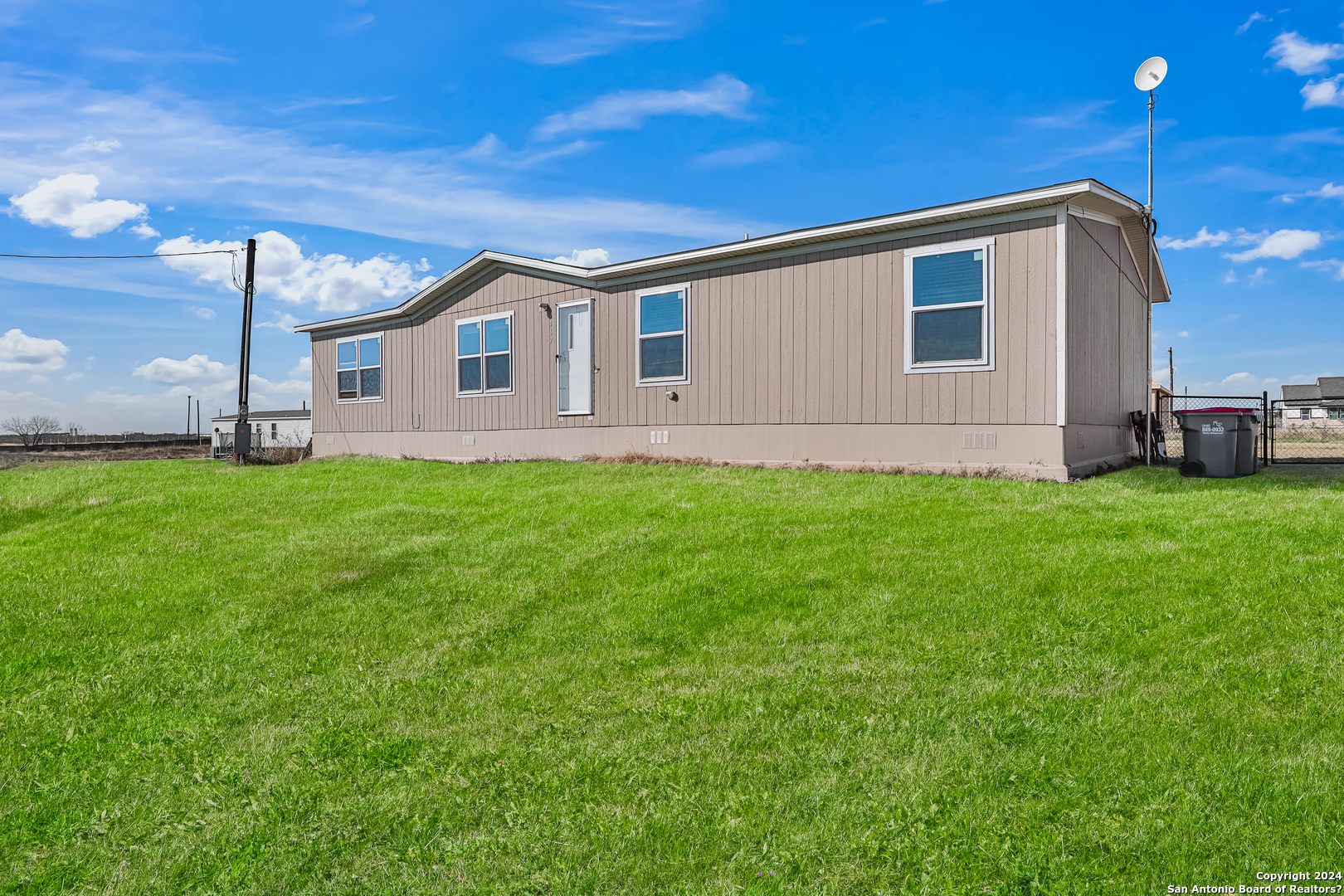 Photo 2 of 15 of 7467 old campbellton mobile home