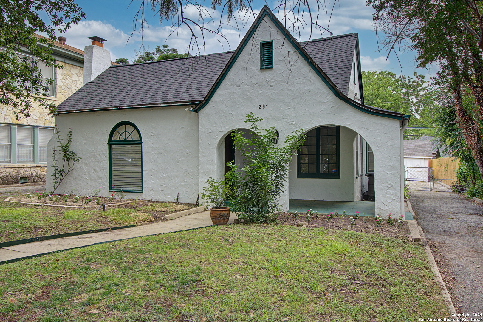 Photo 1 of 27 of 261 E ROSEWOOD AVE house